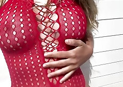 Alicia Arias (española). Masturbándome al aire libre con vestido hot (Parte I)