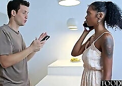 Mysteries Visitor – Barbie Rous & Alex Charger