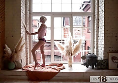 Cute Golden-haired Hotty With A Large Natural Bazookas Bangs Her Cunt