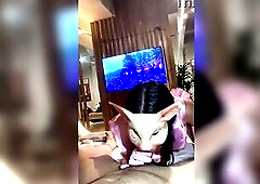 Blue eyes Lalin girl likes having knob in her throat