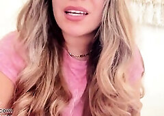 Thick Latin chick Amateur 19yo Bangs Her Pink Cunt Whilst Filthy Talking - The Panty Bank