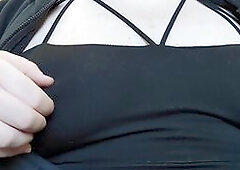 Flashing my titties to a busy street