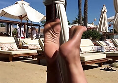 Horny Lady Plays With Her Delicious Naked Amateur Feet And Toes At The Beach