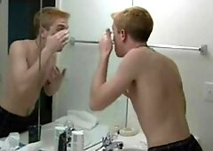 Boyz Party: Towel-Drop Tease from Corey