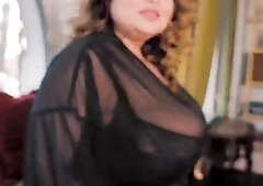 big beautiful woman Anna Katz Masturbating at Windowsill