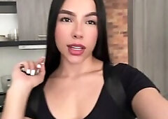 AMATEUR Colombian Paisita masturbation having a rich climax On the Street