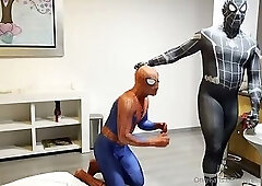 Spiderman Defeated by Black Spiderman