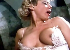 Kelly lets Roberto Malone's big cock fill her up and gets a mouthful of cum