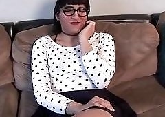 Passionate amateur trans cutie uses vibrator on her shemale meat