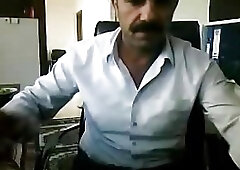 Arab Iraqi daddy gets excited in his office !!