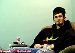 Amateur Does An Interview Before Masturbating And Cumming