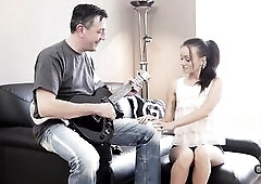 Tina met her boyfriend at a concert in a bar. This Chab was a bass-guitarist and they had their own show. Afterward, this guy started a conversation a