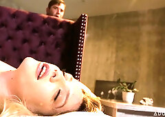 Blonde Babe Spreads Wide For Steamy Bedroom Fingering Ecstasy