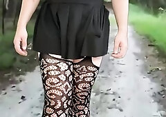 Rock t-girl goes for a walk in public