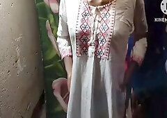 Desi Hot Beautiful Girl Dressing Bra Party Video