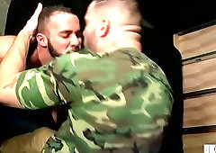 Muscle bear anal with facial cum