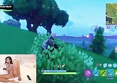 Getting a Victory Royal but masterbating meanwhile (Fortnite Battle Royal) http://zo.ee/6BiNT