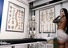 COARSE OILED SEX - Banging hard and oiled with the large ramrod fisio - Susy Gala & Nick Moreno