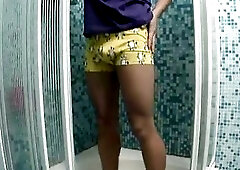 Jerome using huge anus plug in a shower