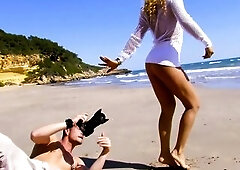 Ginger photo shoot on the beach, that babe got so concupiscent this babe wanted to be screwed
