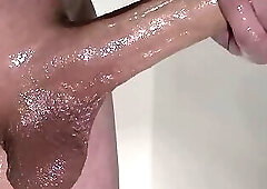 lengthy Closeup Edging With cream flow 250