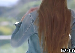 Ideal sandwich. Bubble ass gets double penetration'd