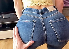 Fucking a Hot Perfect Body Babe in Her Sexy Tight Jeans