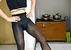 crossdress VID_20241209_203734