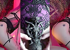Beauties, sexual, in english