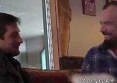 This young cutie is the perfect top for macho daddy