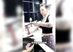 【喷泉乔老师】54岁成人公司女老板做黑暗料理vx：pqzy555555了解更多