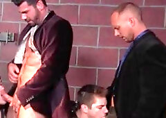 JizzOrgy.com: American Corey Haynes rough double blowjob in club