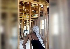 Lewd tgirl shakes her sexy booty for the world to take notice