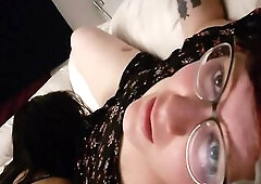 Trans beauty gets bj during the time that smokin'