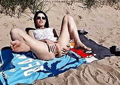 Showing my snatch and peeing at public beach.