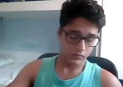 Spanish Cutie Cums On Webcam