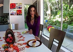 Lisa Ann enjoys a passionate sex on thanksgiving