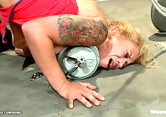 Flexible lesbian anal fucked in the gym