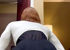 CryptaCookie shakes her butt for u to cum