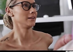 Veronica Leal Surprises Stacy Cruz with Her FUTANARI Dong and Gets Her Constricted Booty Destroyed - FULL SCENE