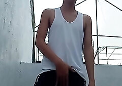 Sarap Pinoy Jakol Outdoor - I wanked again in the cemetery while someone is eyeing