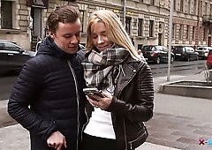 Natural light haired nympho Kiara Night gonna ride pickup artist's cock