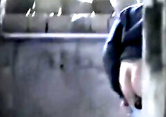 This hawt playgirl was actually quick about finding the location to urinate in and that babe was cheerful that that babe stumbled on this deserted bui