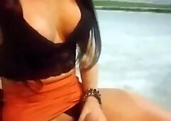 Kinky breezy draining in public