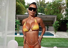 Long-haired slut Miss Lexa gets banged by tattooed dude