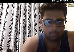 Desi guy show bigg dick