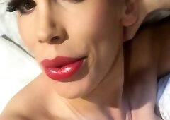 Amateur webcam babe dildo masturbation