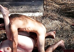 mother I'd like to fuck Squirts Hirsute Dude in the Face from Outdoor Screw, Then Gets Facefucked