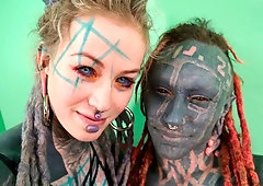 Good-looking alien hottie Anuskatzz screwed by another creature