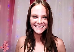 Lusty Stepmom Enjoys Masturbating Hard While Talking Dirty